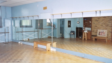 Обзор необходимого оборудования для танцевальных залов (фото)