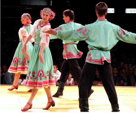 Русский народный танец. Основные элементы (фото, видео) 