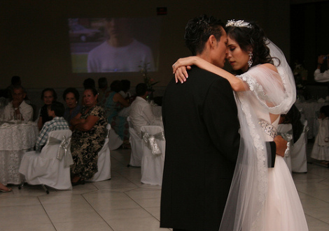 Свадебный вальс как прекрасный образец танца молодоженов (фото, видео)