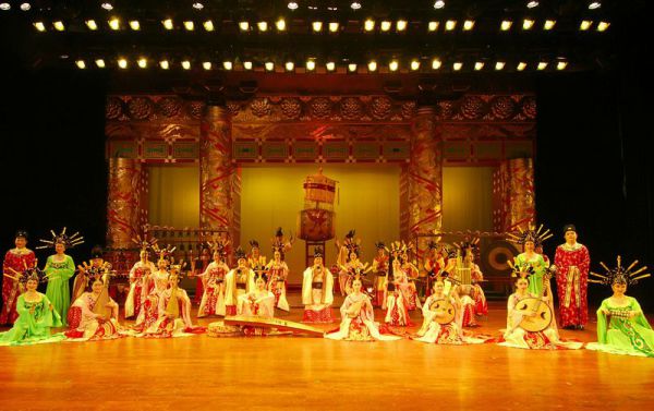 Танцы времен династии Тан