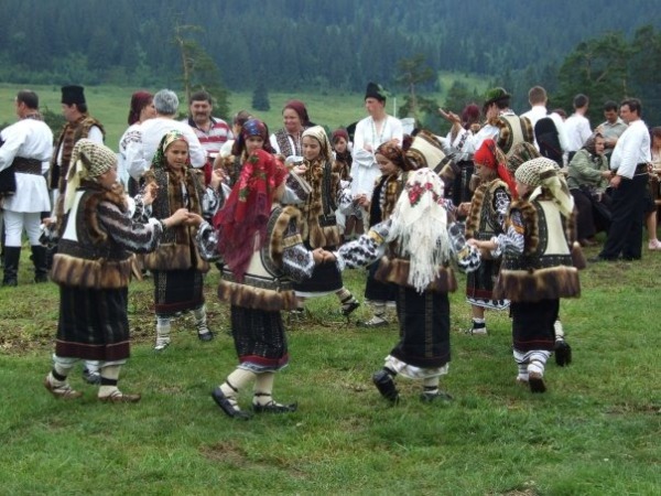 Румынские традиционные танцы