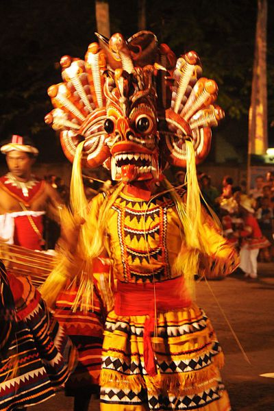 Целительные танцы с демонами на Шри-Ланке