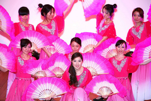 Китайский танец с веером