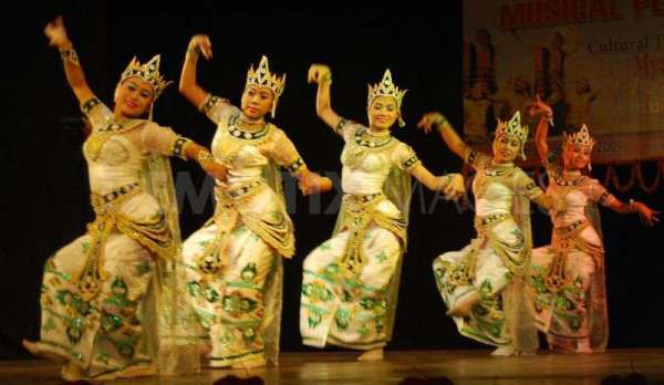 Киннари - классический танец Камбоджи