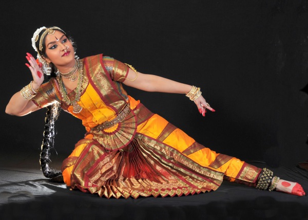 Индийский танец бхаратанатьям 