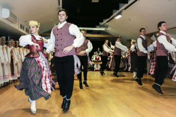 Литовские народные танцы