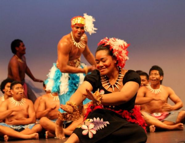 Самоанские танцы: вера, семья и музыка