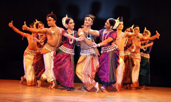 Танцы в Индии