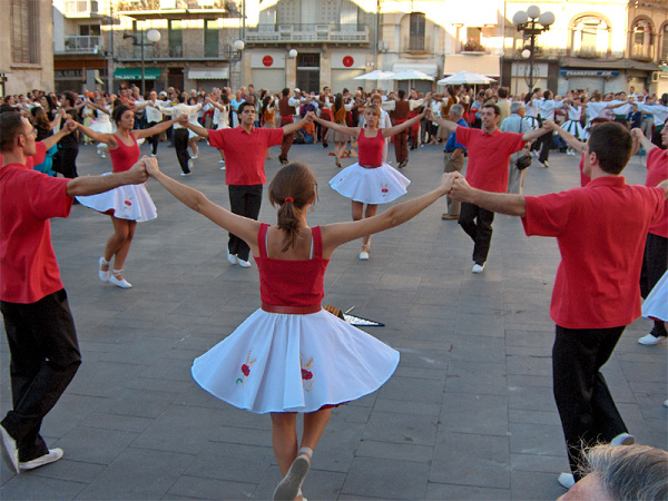 Каталонский танец сардана