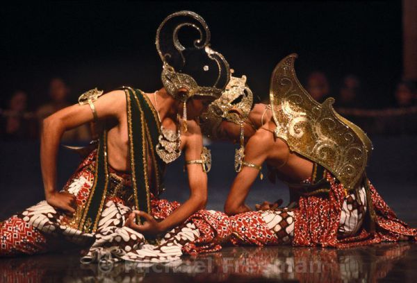 Танцы индонезийского острова Ява