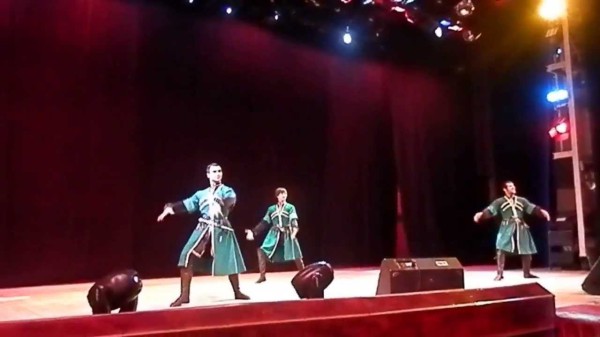 Русский народный танец тройка