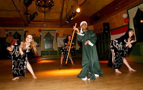 Современные арабские танцевальные театральные постановки