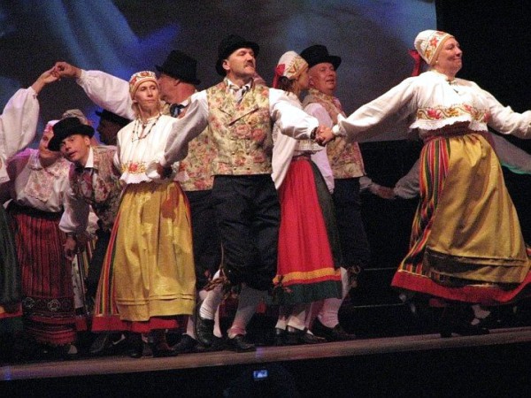 Эстонские народные танцы