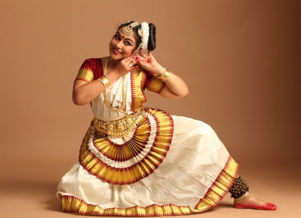 Мохиниаттам - бывший храмовый танец штата Керала