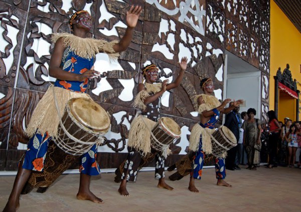 Танцы в Анголе
