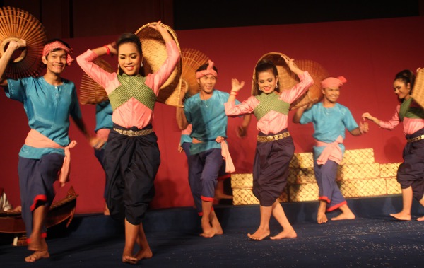 Камбоджийский театр лакхон бассак