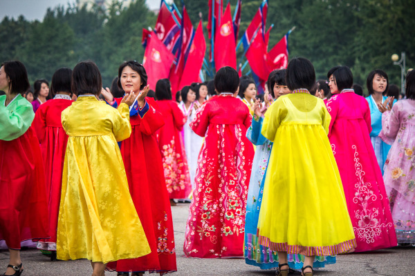 Северокорейские танцы