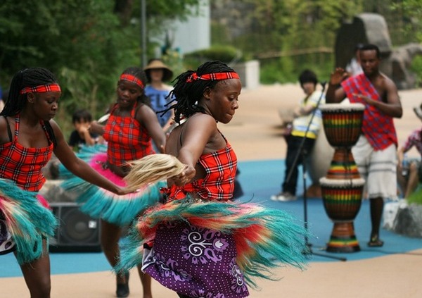 Африканские танцы - сплошная импровизация