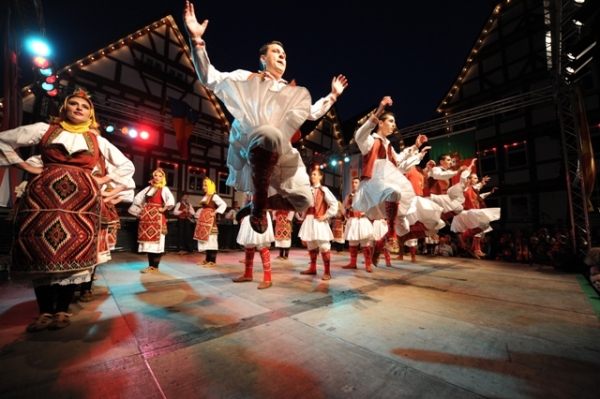 Албанские народные танцы