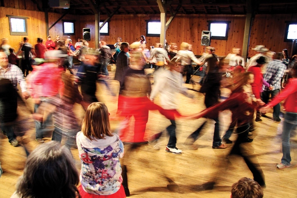 Barn dances - общинные пляски