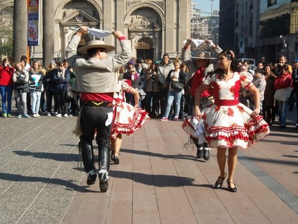 Удивительные чилийские танцы