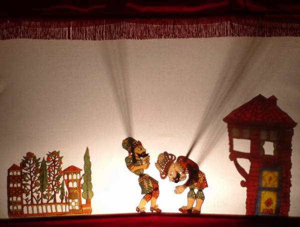 Турецкий кукольный театр теней карагёз 