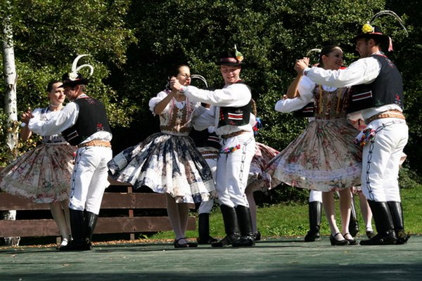 Словацкие народные танцы.