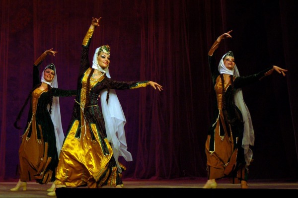 Танцы армянской диаспоры в Америке