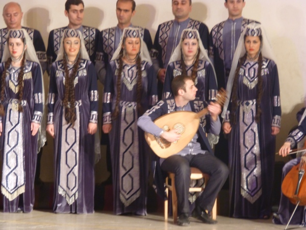 Армянские танцы в Америке